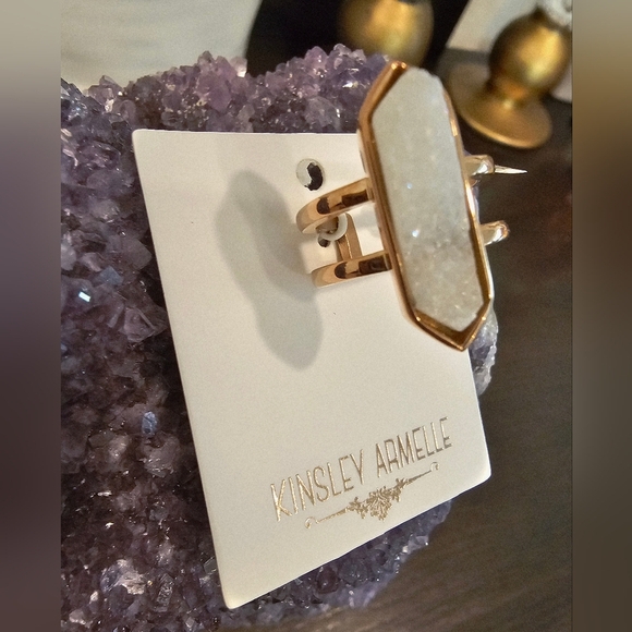 Kinsley Armelle Parvus Quartz Ring. - Picture 4 of 5